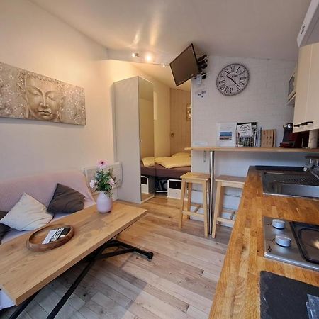 Joli Studio Au Calme Dans Un Jardin Privatif Ouistreham Exterior photo